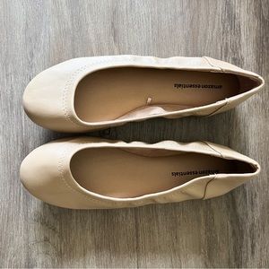 Amazon Essentials / Beige Belice Ballet Flat